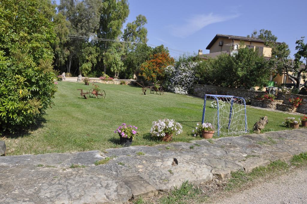 Agriturismo Sechi Campanedda Exterior photo